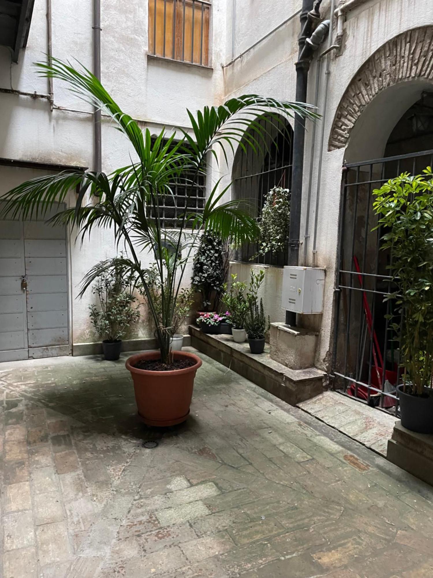Piazza Farnese Apartment Rome Exterior photo